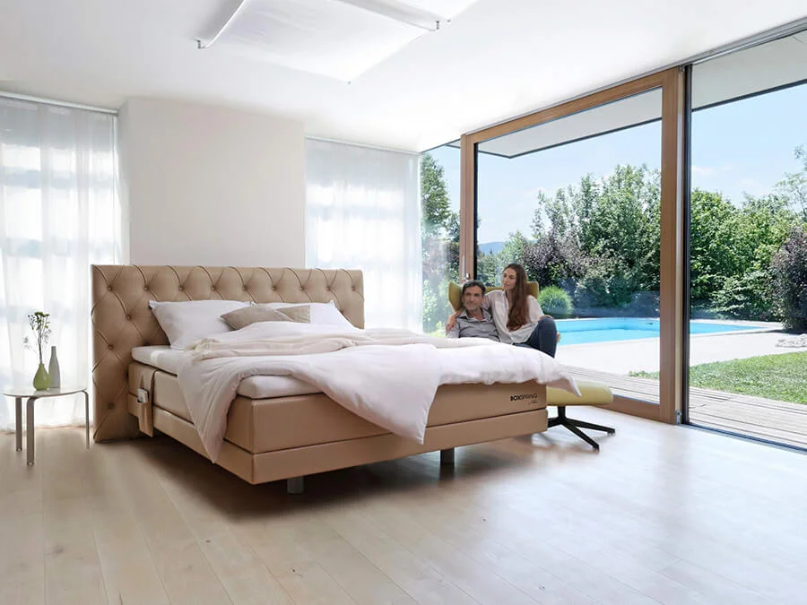 Boxspring postelje – bogata izbira modelov. Postelje po meri in brezplačna montaža v Maremico spalnem centru.