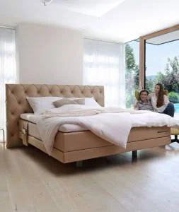 Boxspring postelje – Air model. Brezplačna montaža v Maremico spalni center.