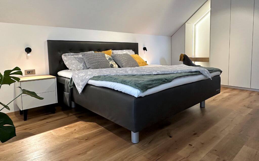 oblazinjena postelja boxspring one