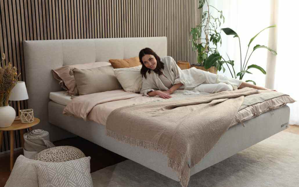 Lebdeca postelja BoxSpring Fly ambient