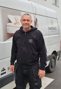 BoxSpring ekipa, predana s srcem boxspring postelje