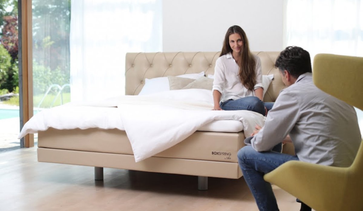 Boxspring postelje – Air model bež. Postelje po meri. Ročno izdelane postelje boxspring. Brezplačna montaža v Maremico spalnem centru za najboljši spanec.